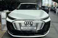 Audi Q6 e-tron - фото 1