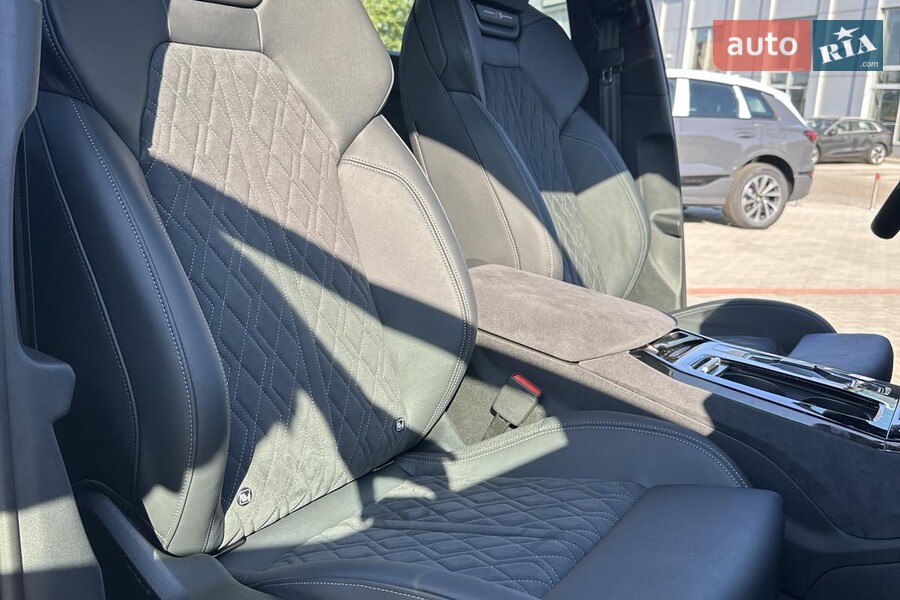 Audi Q6 e-tron - фото 19