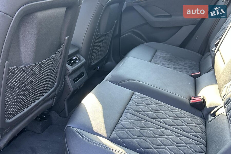 Audi Q6 e-tron - фото 21