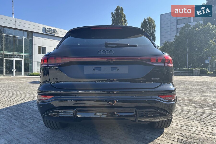 Audi Q6 e-tron - фото 11