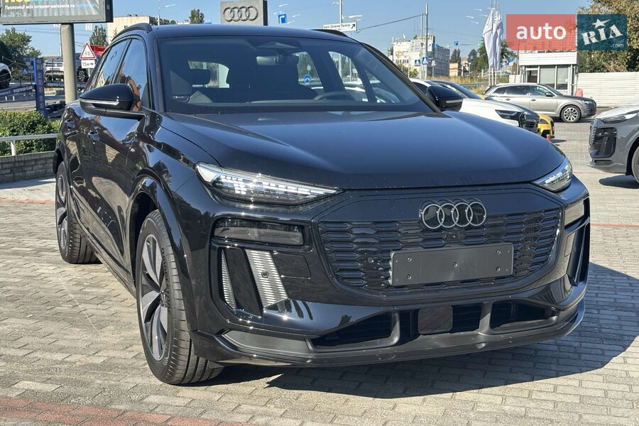 Audi Q6 e-tron - фото 32