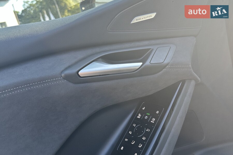 Audi Q6 e-tron - фото 16