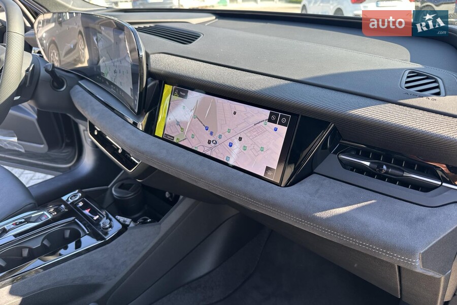 Audi Q6 e-tron - фото 25