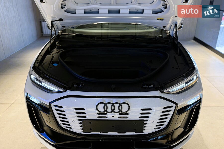 Audi Q6 e-tron - фото 32