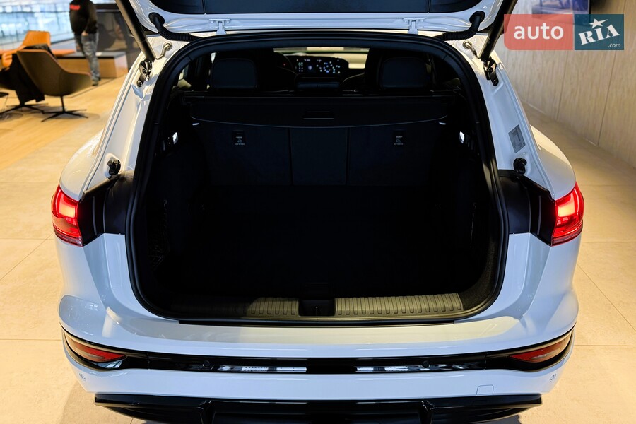 Audi Q6 e-tron - фото 11