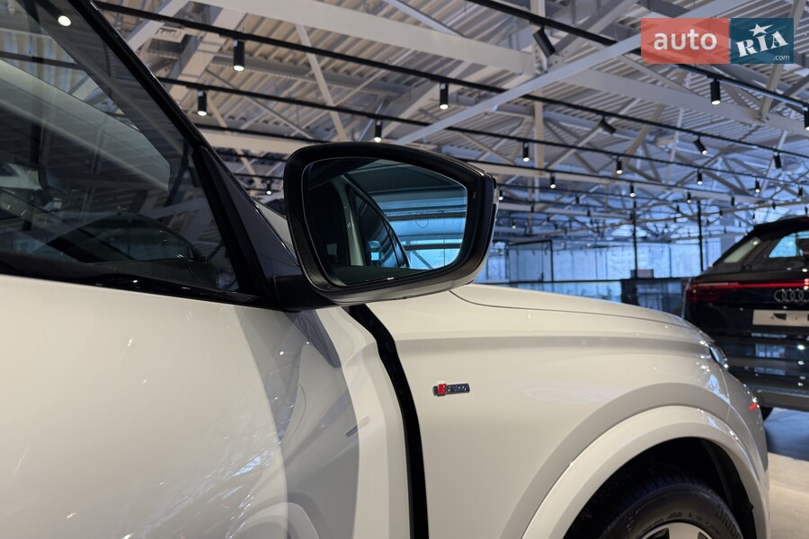 Audi Q6 e-tron - фото 14