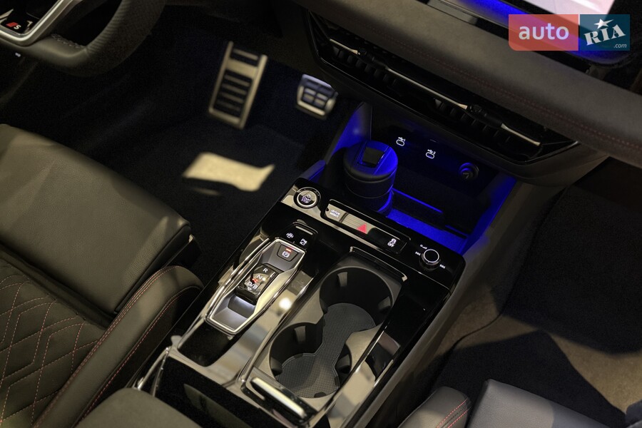 Audi Q6 e-tron - фото 31