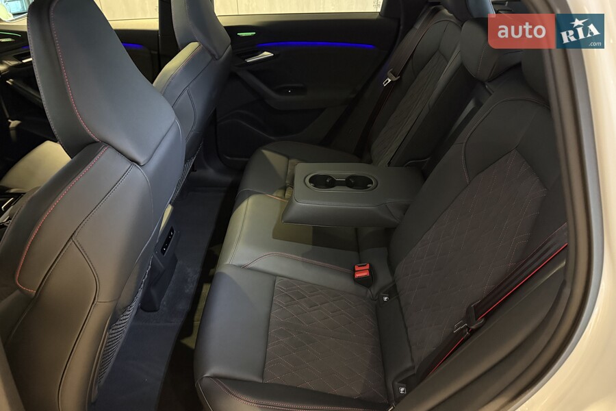 Audi Q6 e-tron - фото 28