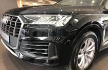 Audi Q7 Basis