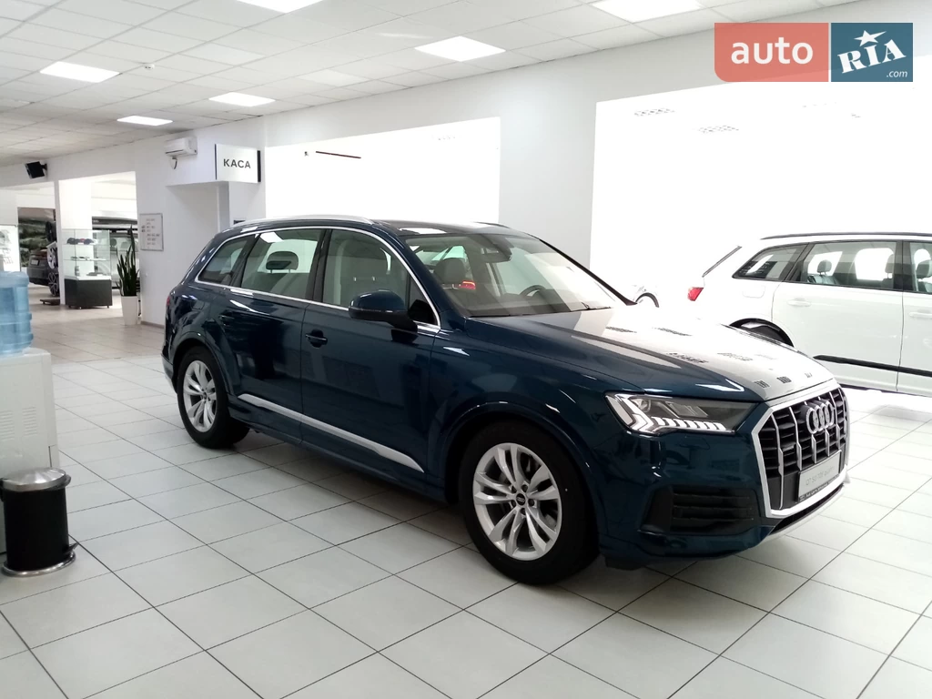 Audi Q7 Basis