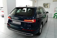 Audi Q7 Basis