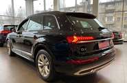 Audi Q7 Basis