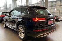 Audi Q7 Basis