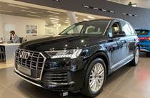 Audi Q7 Basis