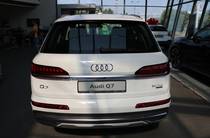 Audi Q7 Basis