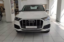 Audi Q7 Basis