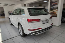 Audi Q7 Basis