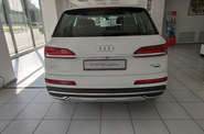 Audi Q7 Basis