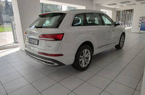 Audi Q7 Basis