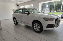 Audi Q7 Basis