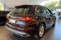 Audi Q7 Basis