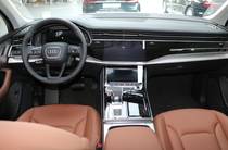 Audi Q7 Basis