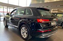 Audi Q7 Basis