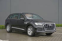 Audi Q7 Basis