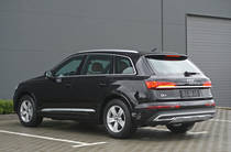 Audi Q7 Basis