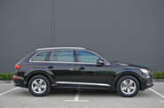 Audi Q7 Basis