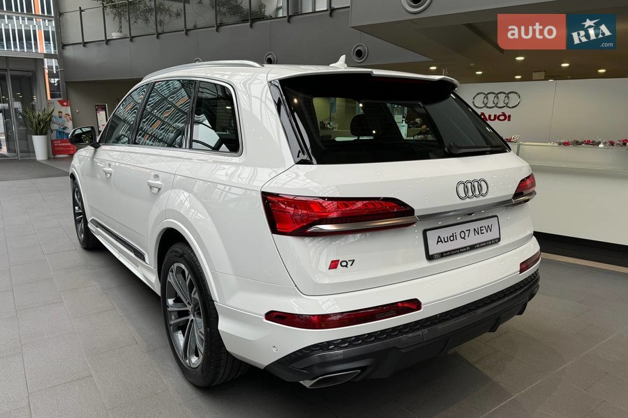 Audi Q7 - фото 5