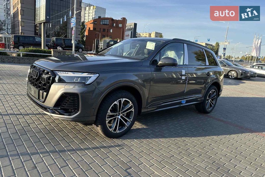 Audi Q7 - фото 13