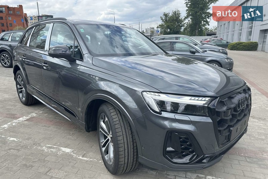 Audi Q7 - фото 11