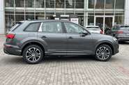 Audi Q7 - фото 14