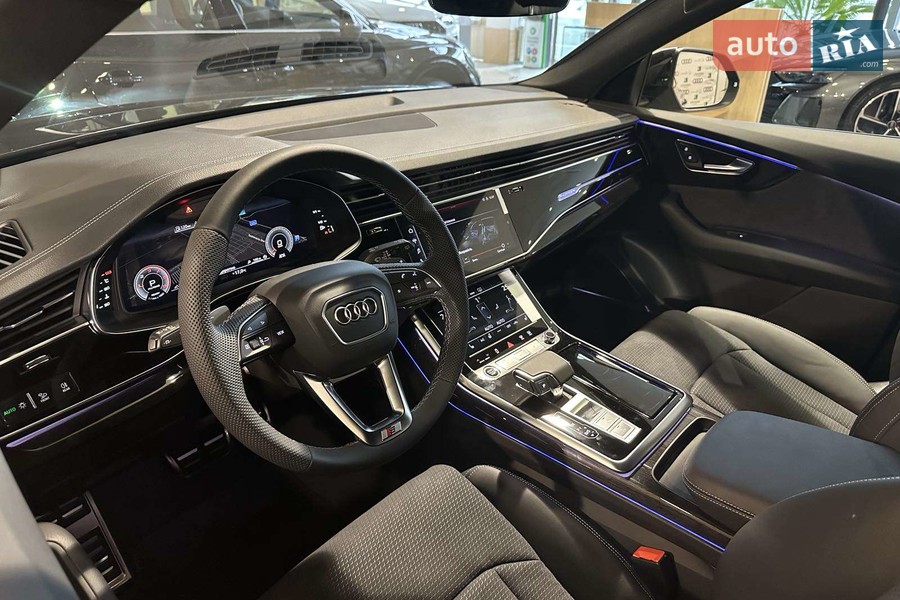 Audi Q7 - фото 6
