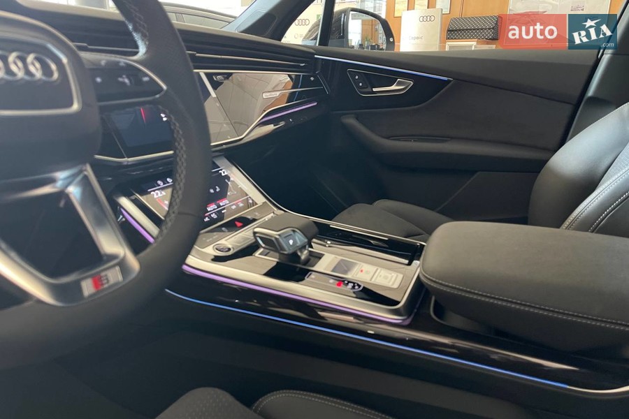 Audi Q7 - фото 17