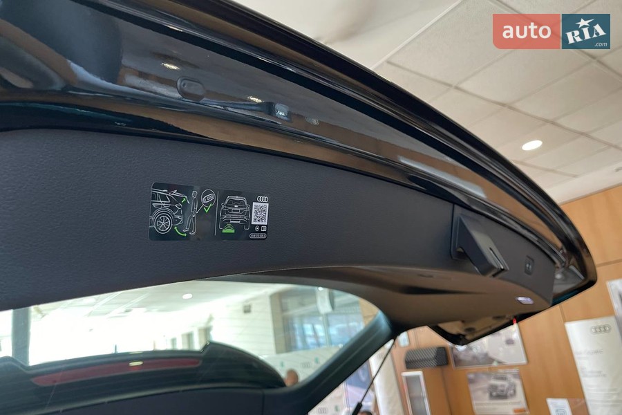 Audi Q7 - фото 23