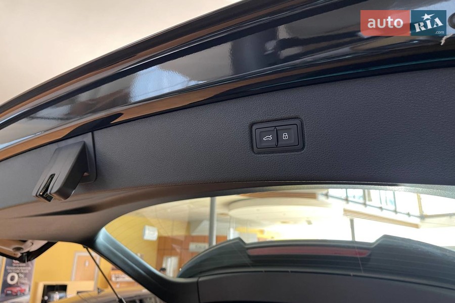 Audi Q7 - фото 22