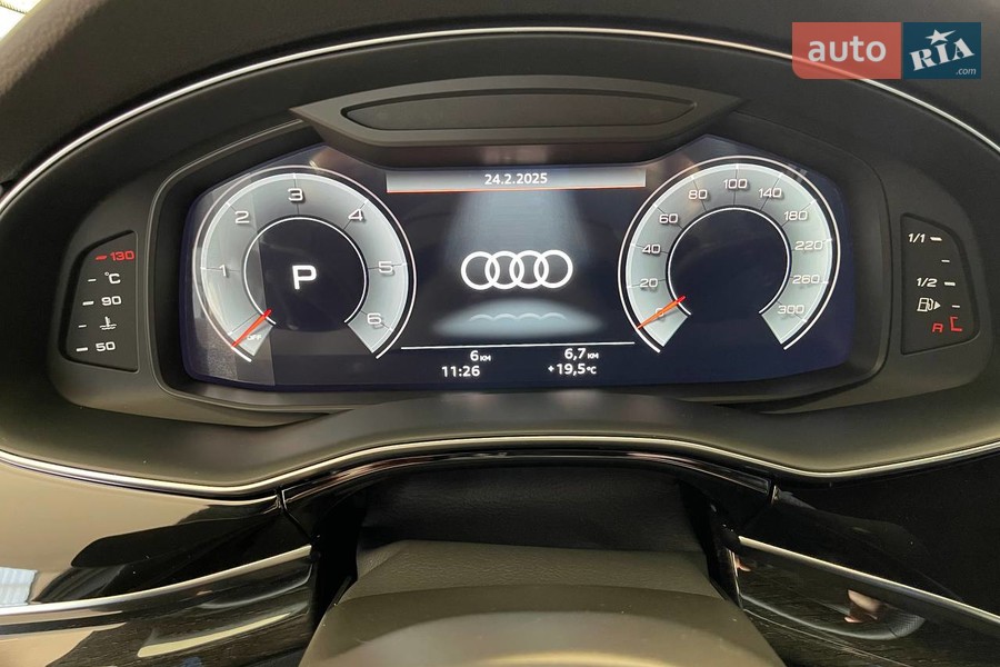 Audi Q7 - фото 11