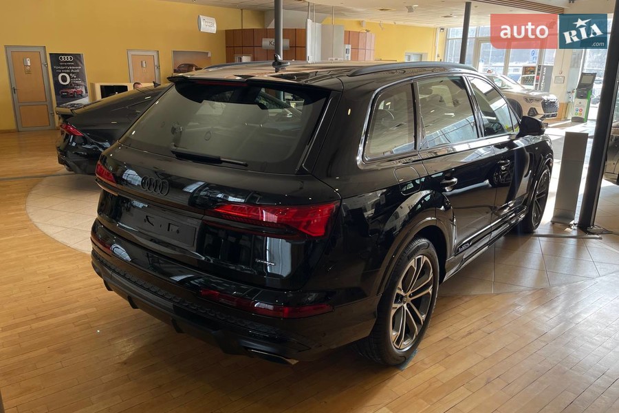 Audi Q7 - фото 3