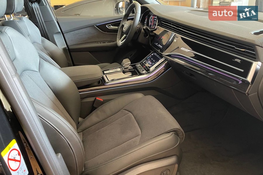 Audi Q7 - фото 25