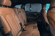 Audi Q7 Basis