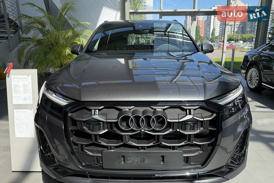Audi Q7 - фото 1