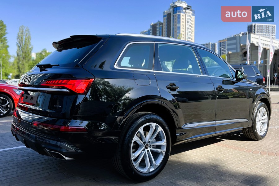 Audi Q7 - фото 6