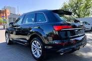 Audi Q7 - фото 8