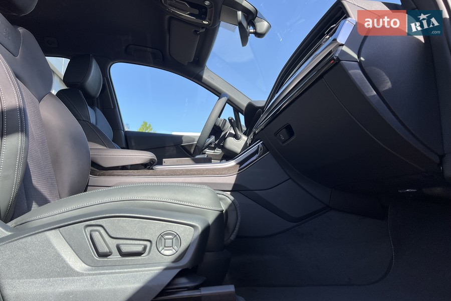 Audi Q7 - фото 22