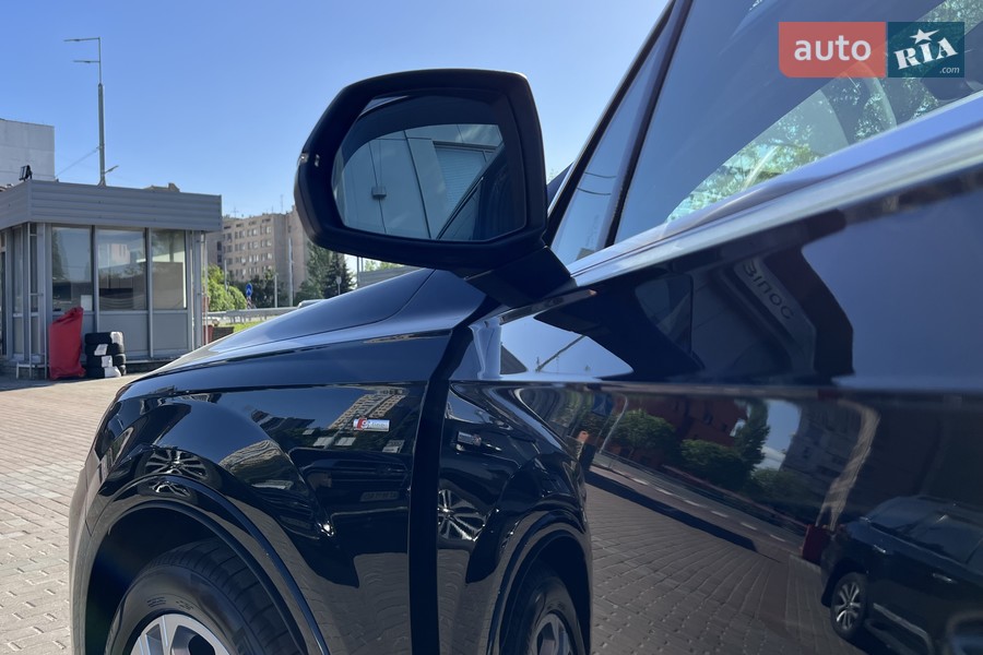 Audi Q7 - фото 11