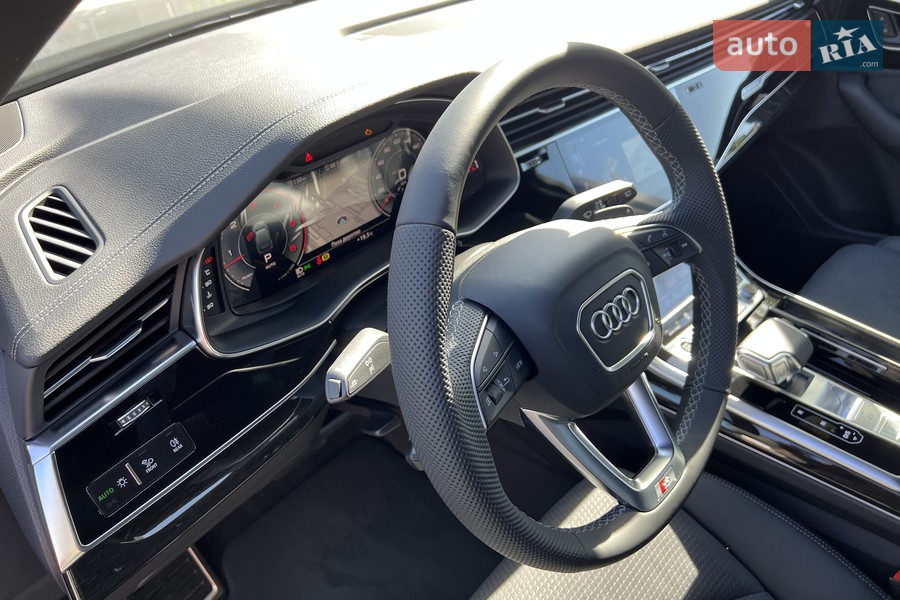 Audi Q7 - фото 36