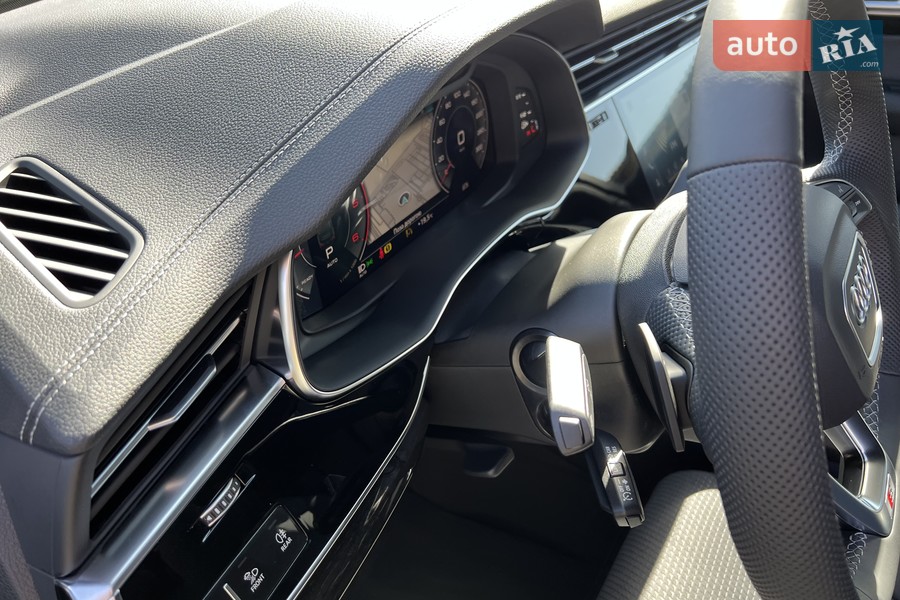 Audi Q7 - фото 42