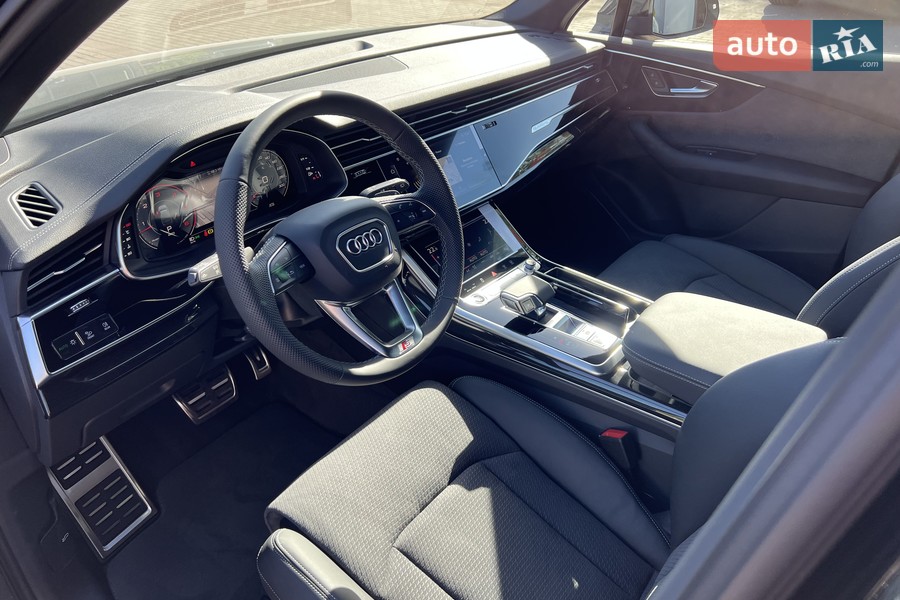 Audi Q7 - фото 43